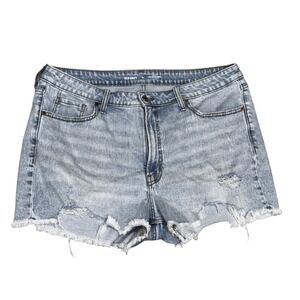 Old Navy Women's Size 18 Light Wash Distressed OG‎ Denim Shorts High Rise